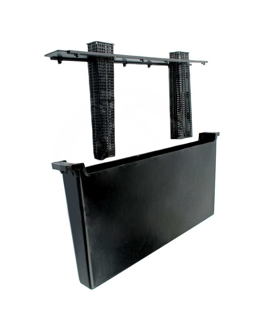 Plastična ram hranilica